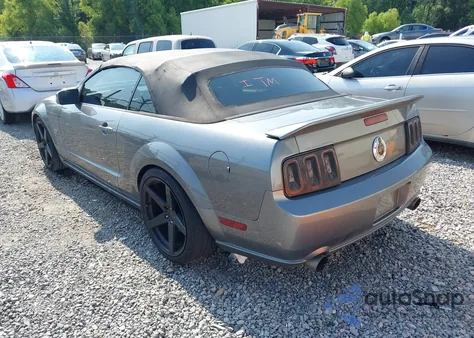 2007 Ford Mustang Gt Deluxe/Gt Premium z USA, uszkodzony, nr VIN 1ZVFT85H975277786
